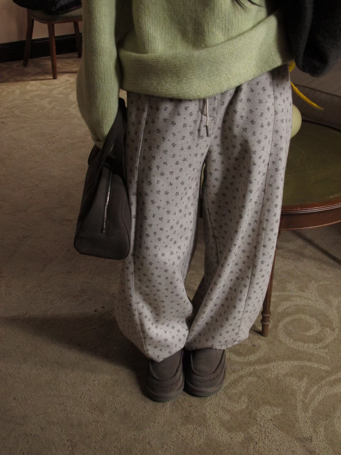 feel 2025冬季新款韩系简约百搭碎花抽绳直筒休闲裤