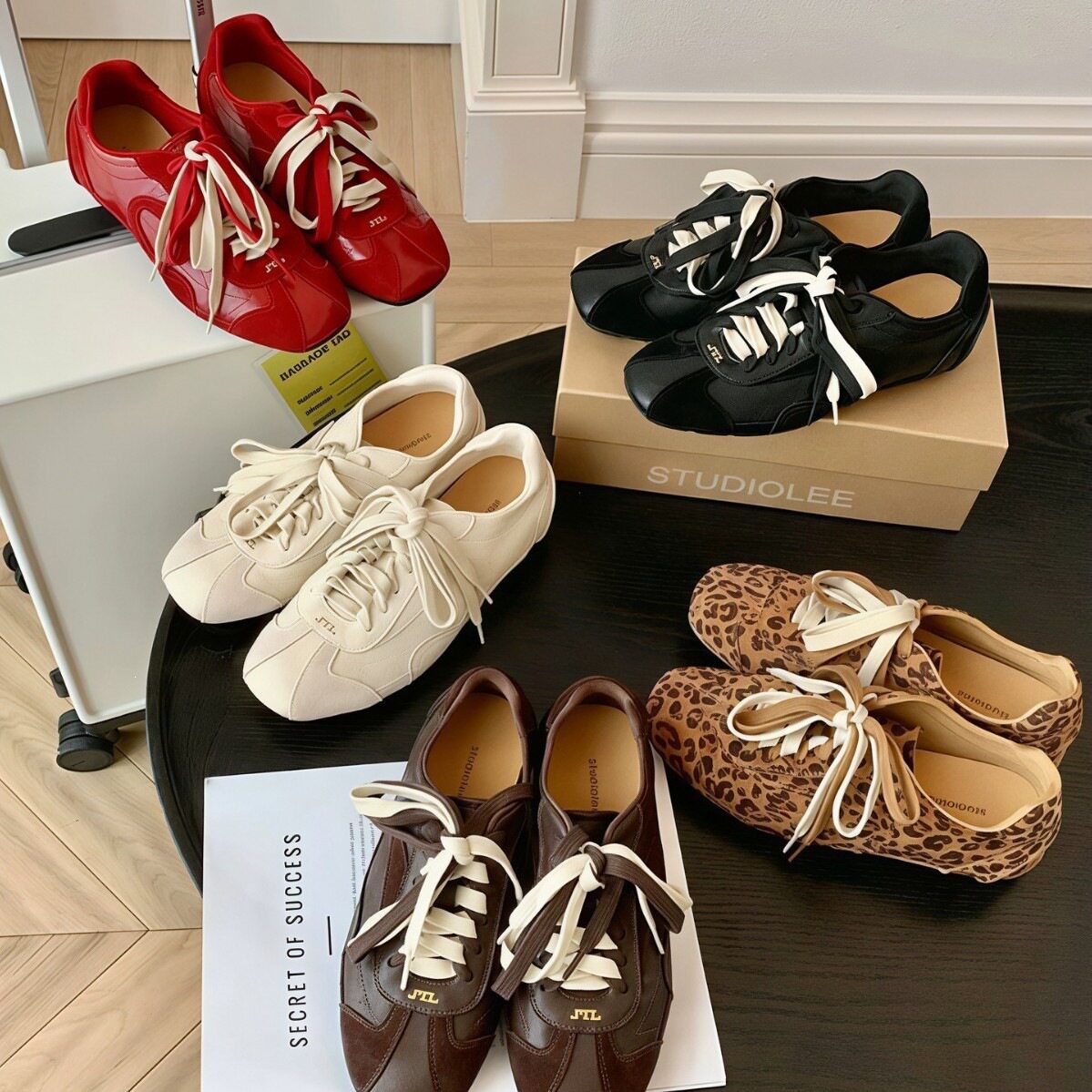 葡萄妈同款内德训鞋女圆头双鞋带轻便豹纹休闲运动板鞋阿甘鞋图片