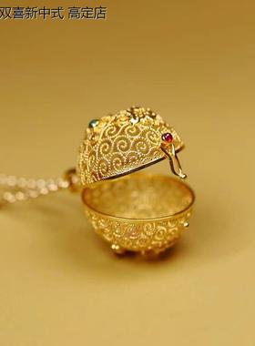 吊坠女双凤圆球古法金工艺项链