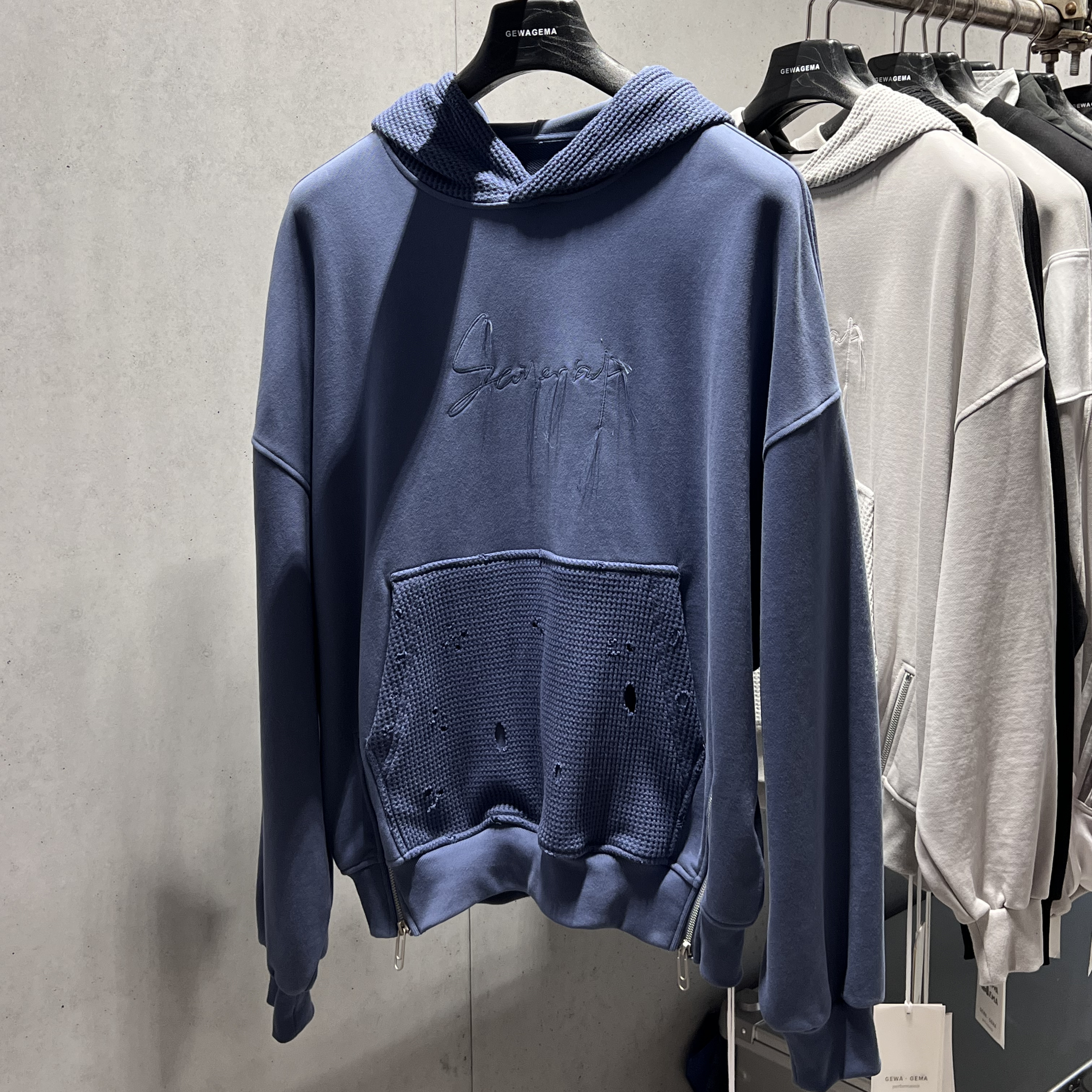 GEWAGEMA2025秋冬重工刺绣连帽