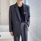 灰色