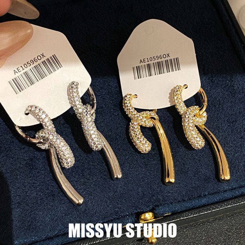 极现代耳环简风耳扣吊坠锆石耳饰