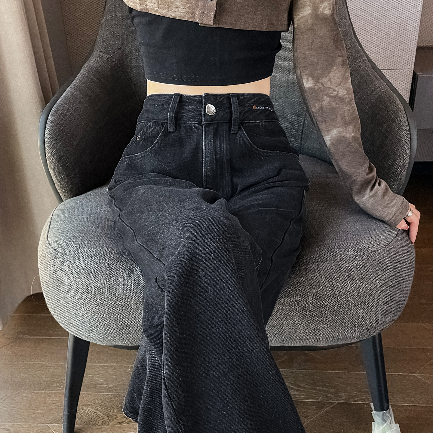 黑灰色窄版阔腿牛仔裤女