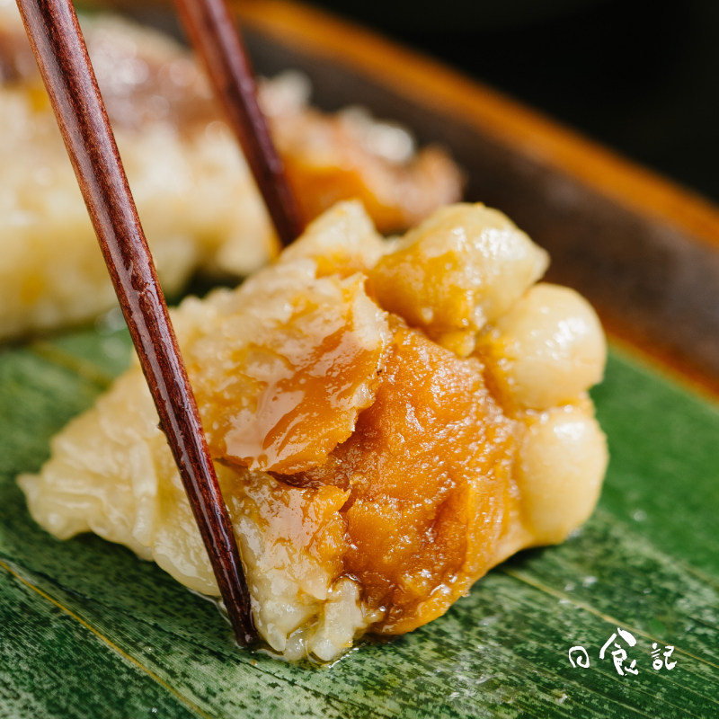 日食记双蛋黄鲜肉粽上汤鲍鱼东坡肉桂花黄米山药芋泥奶酪甜咸粽子