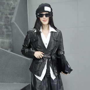 修身皮衣女短款2025秋季新款油蜡皮黑色V领长袖夹克真皮显瘦外套