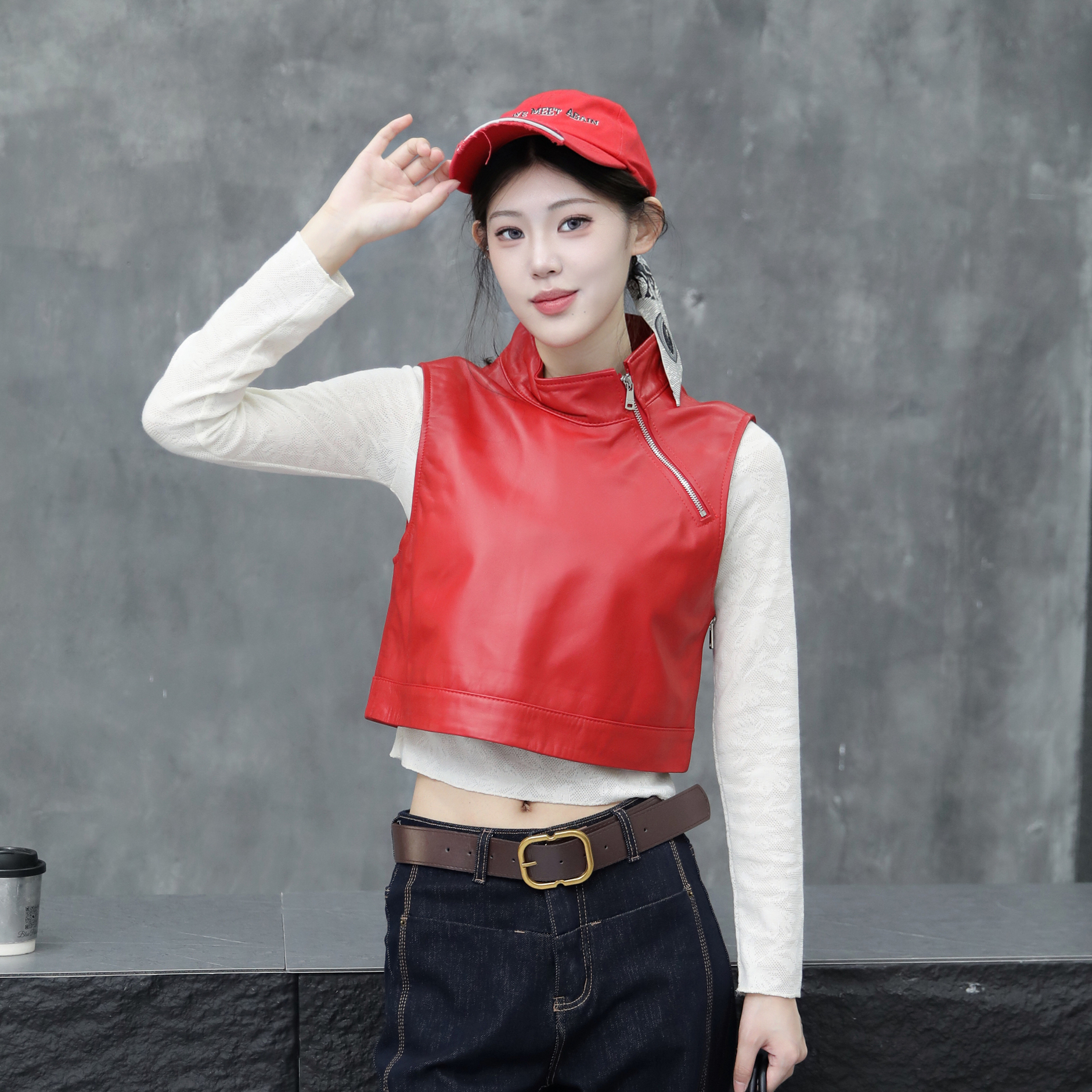 红色马甲女短款2025年秋季绵羊皮高领外搭坎肩真皮斜拉链修身背心