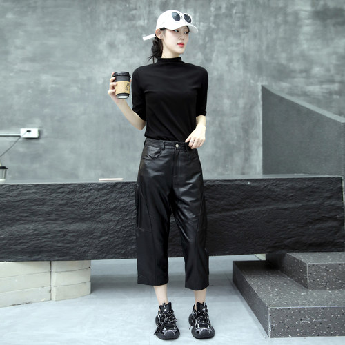 2025年秋季新款黑色直筒裤