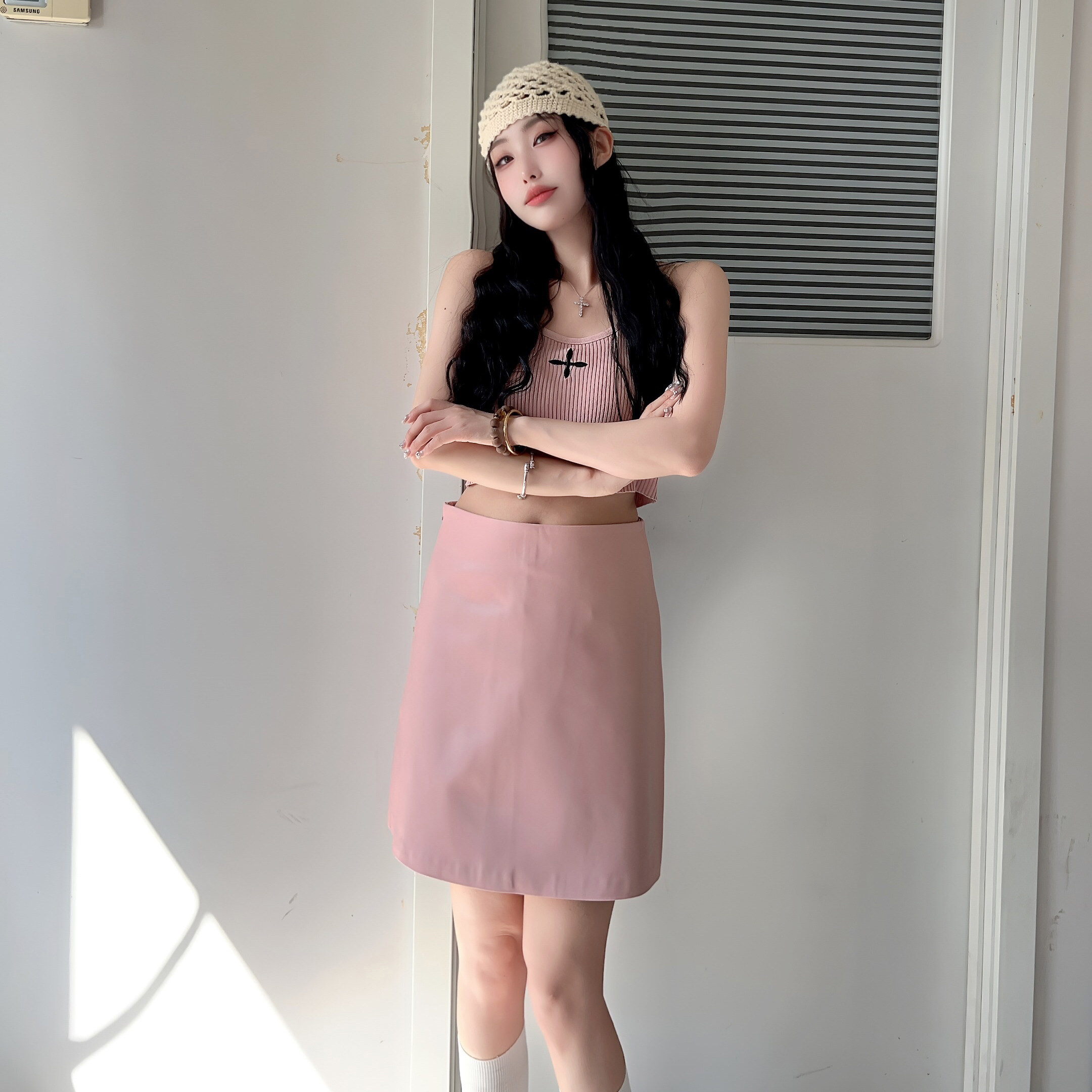 粉色半身裙女2025年秋季新款真皮高腰显瘦皮裙绵羊皮A字裙包臀裙