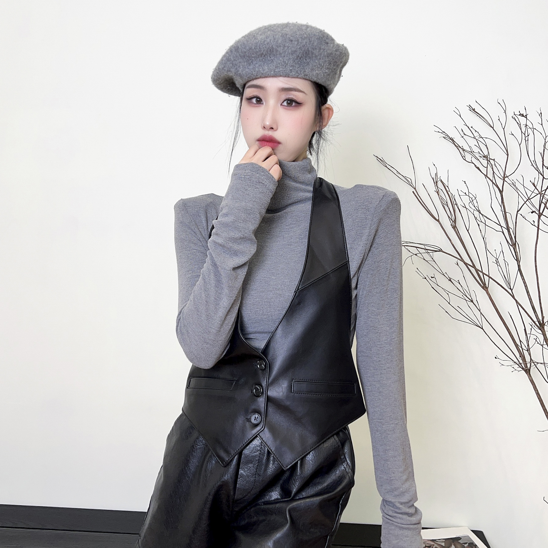 单排扣通勤垫款挂脖美背马甲羊皮