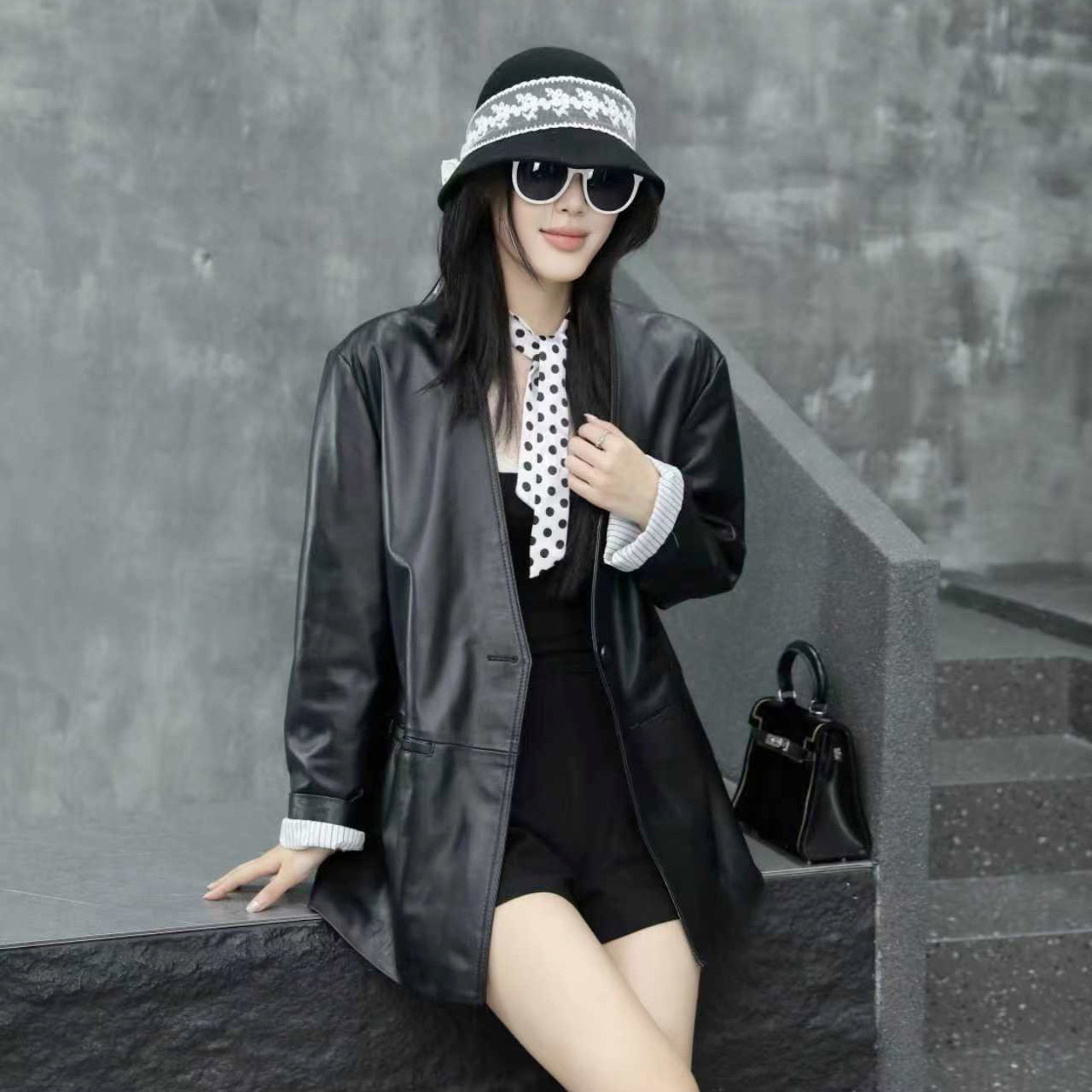 真皮绵羊皮V领条纹中长皮衣女