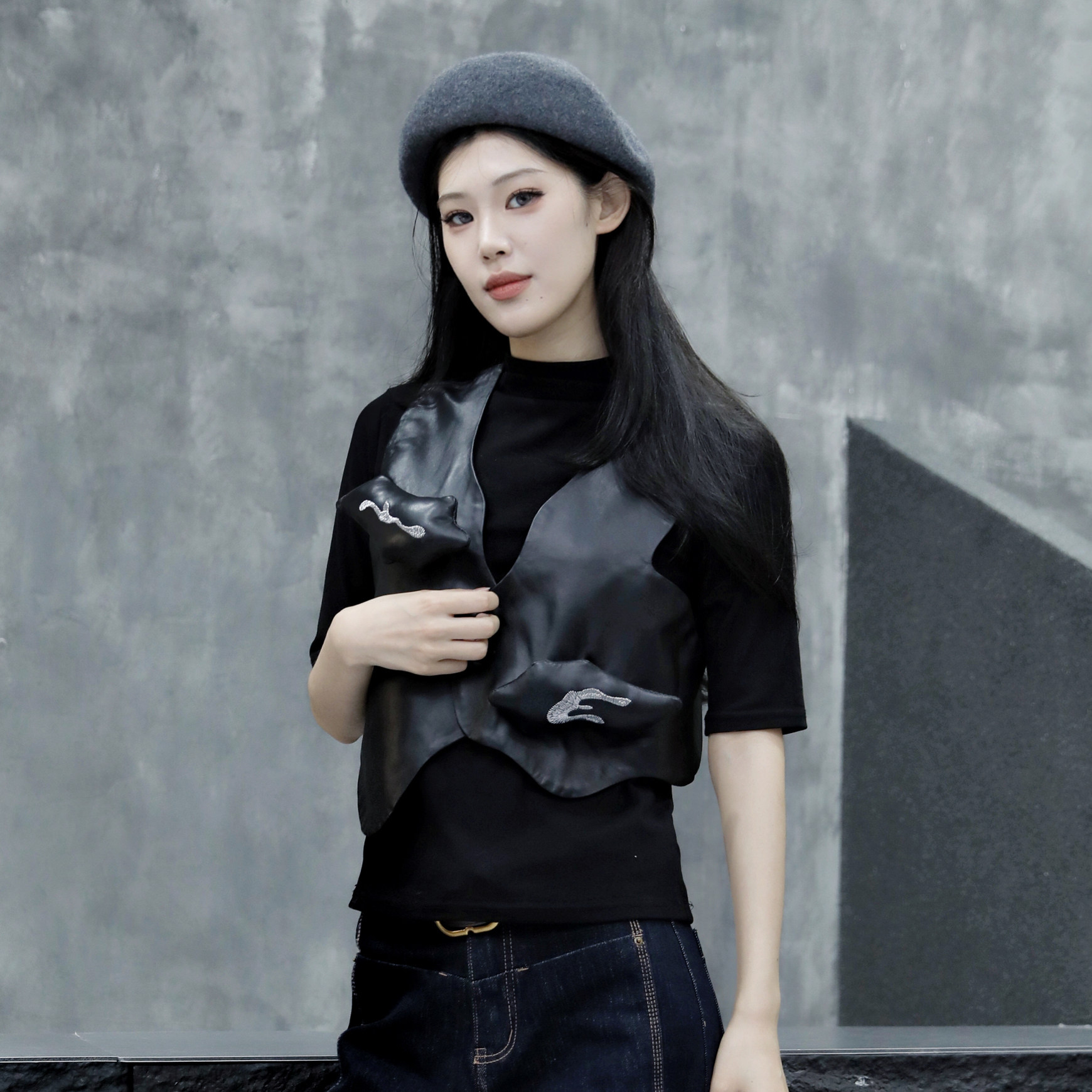 小马甲女短款2025年秋季新款