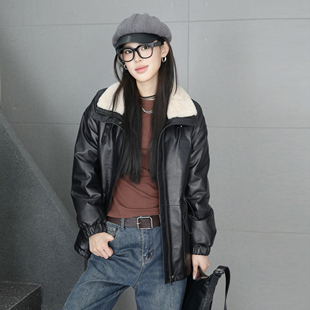 修身羽绒皮衣女中长款2025季新款绵羊皮显瘦保暖夹克羊剪绒领外套