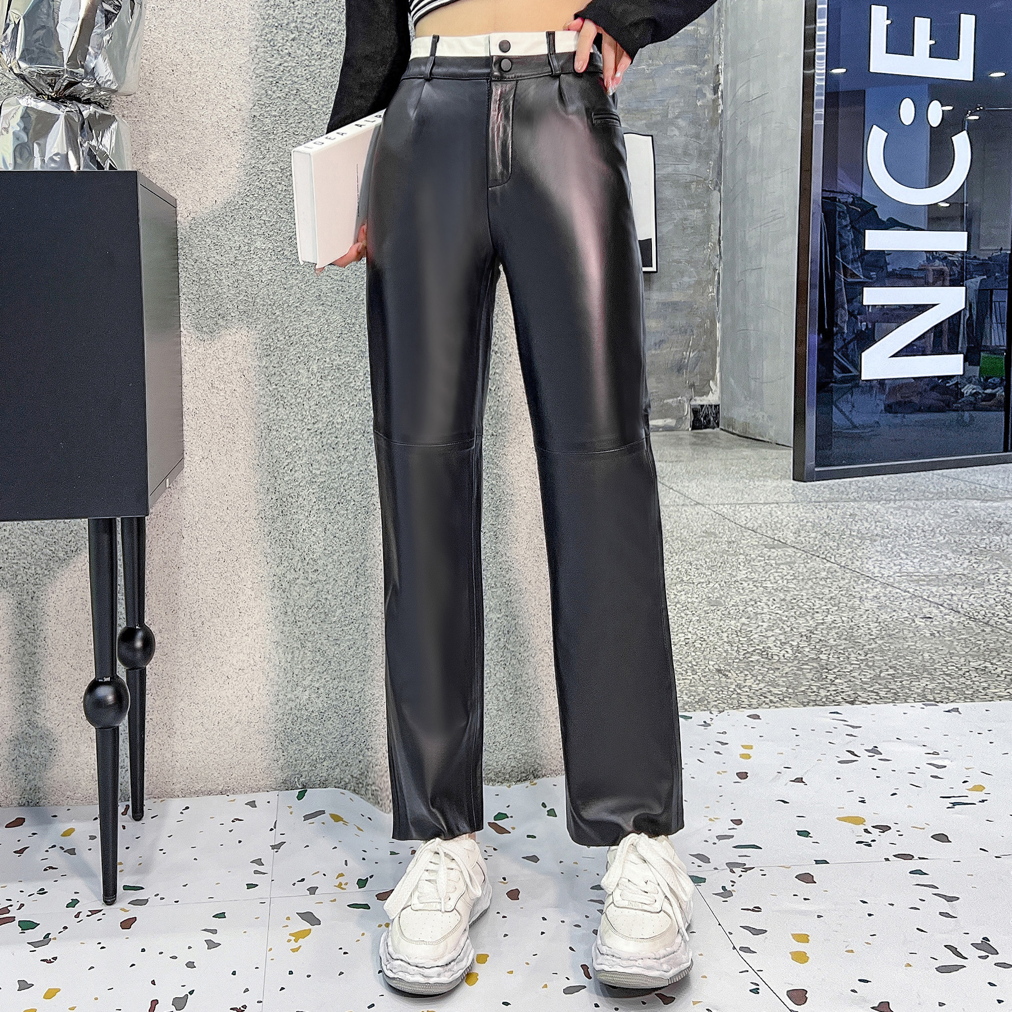 直筒裤女2025秋季新款真皮高腰皮裤黑色长裤绵羊皮显瘦休闲阔腿裤
