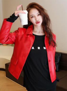 皮衣女红色2025年秋季新款真皮短款长袖上衣绵羊皮翻领修身短外套