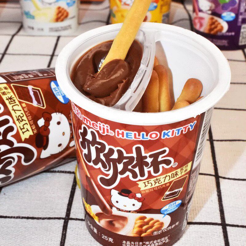 日本meiji明治巧克力酱手指饼干杯装休闲网红儿童幼儿园进口零食