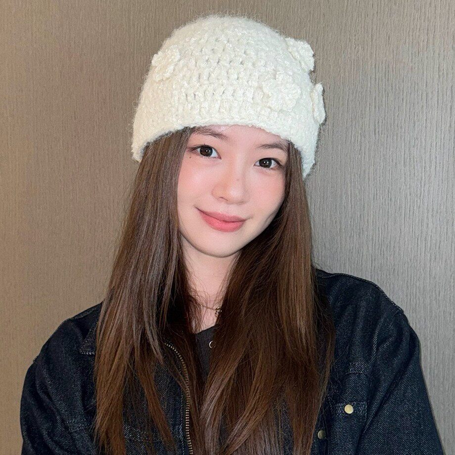 韩系纯手工花朵针织帽子2025女秋冬保暖护耳显脸小包头毛线冷帽子