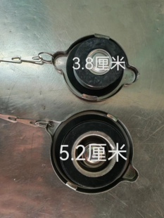 推土机国三水箱盖有大有小，下单时备注一下