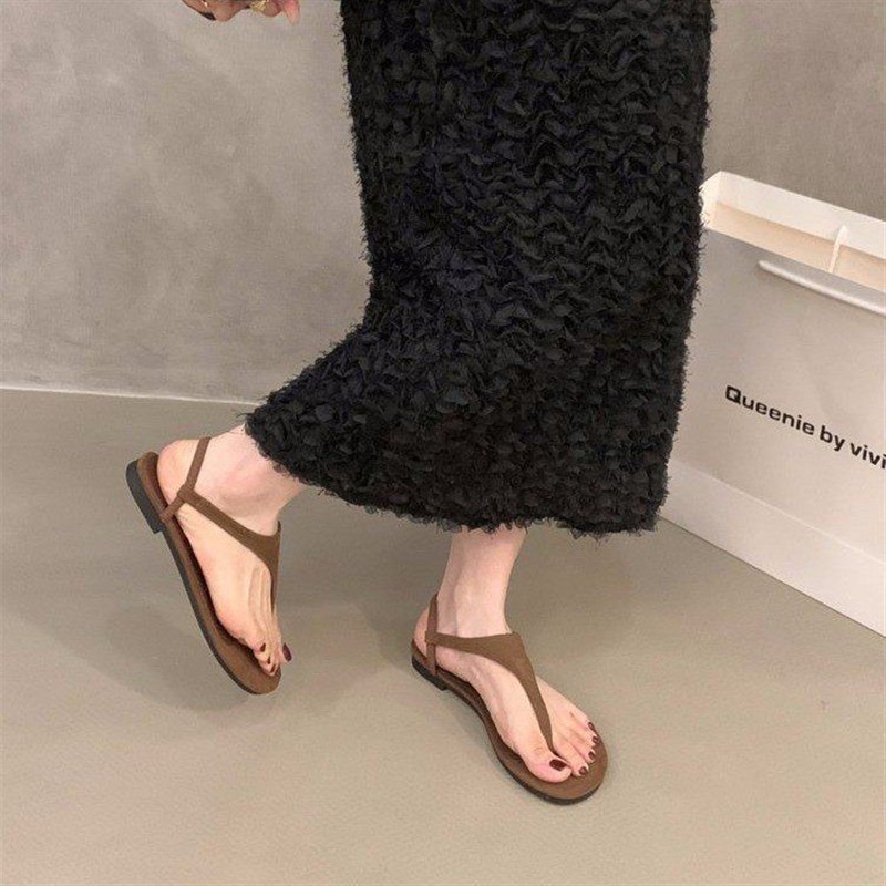 百搭裙子专用鞋网红同款绒面平底夹趾罗马凉鞋女2026新款夏季外穿