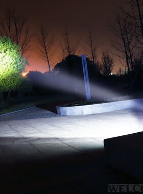 Rechargeable flashlight with strong Light far rechargeable