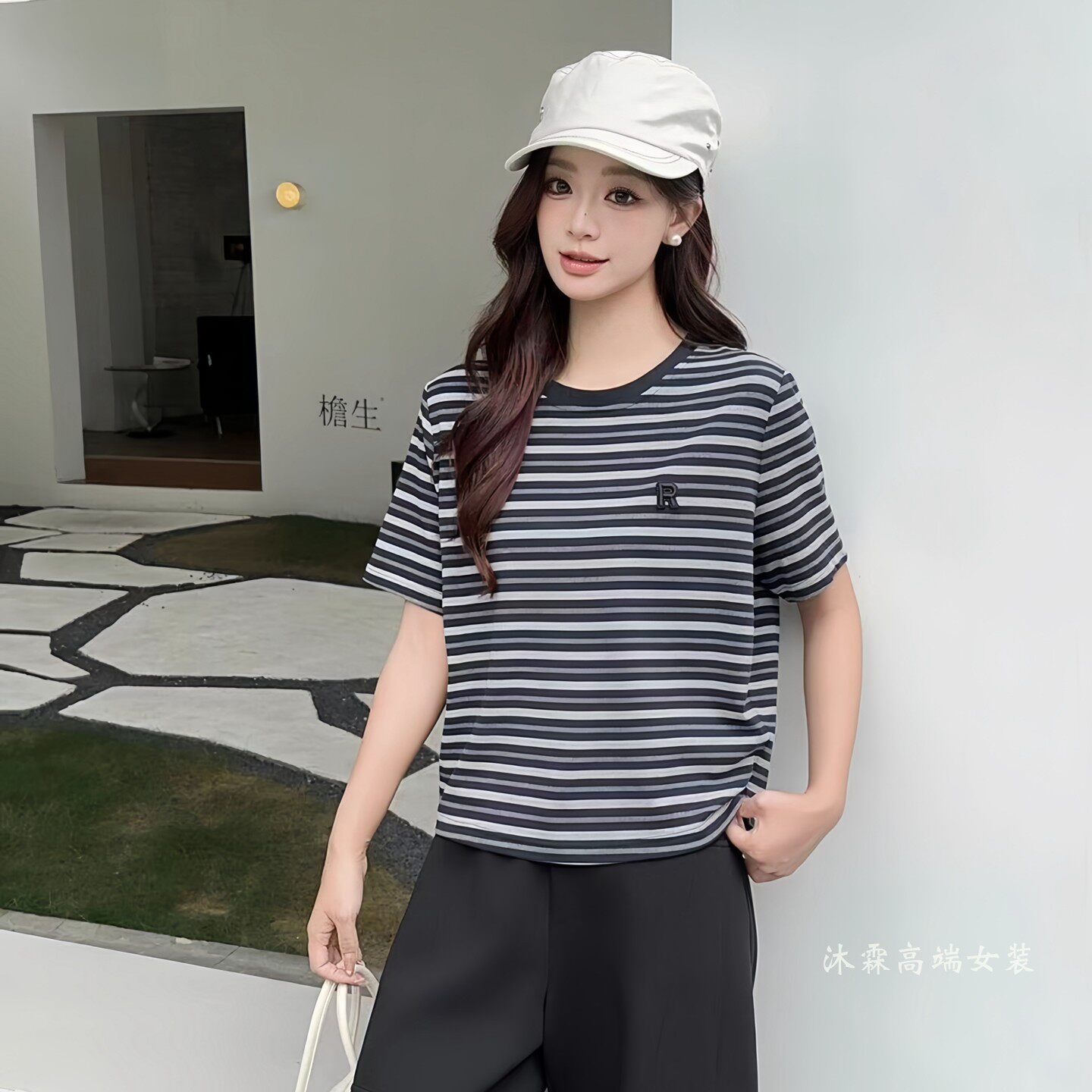 阳龙2026夏季新款大码修身显瘦宽松气质女上衣打底t恤衫B26-5617