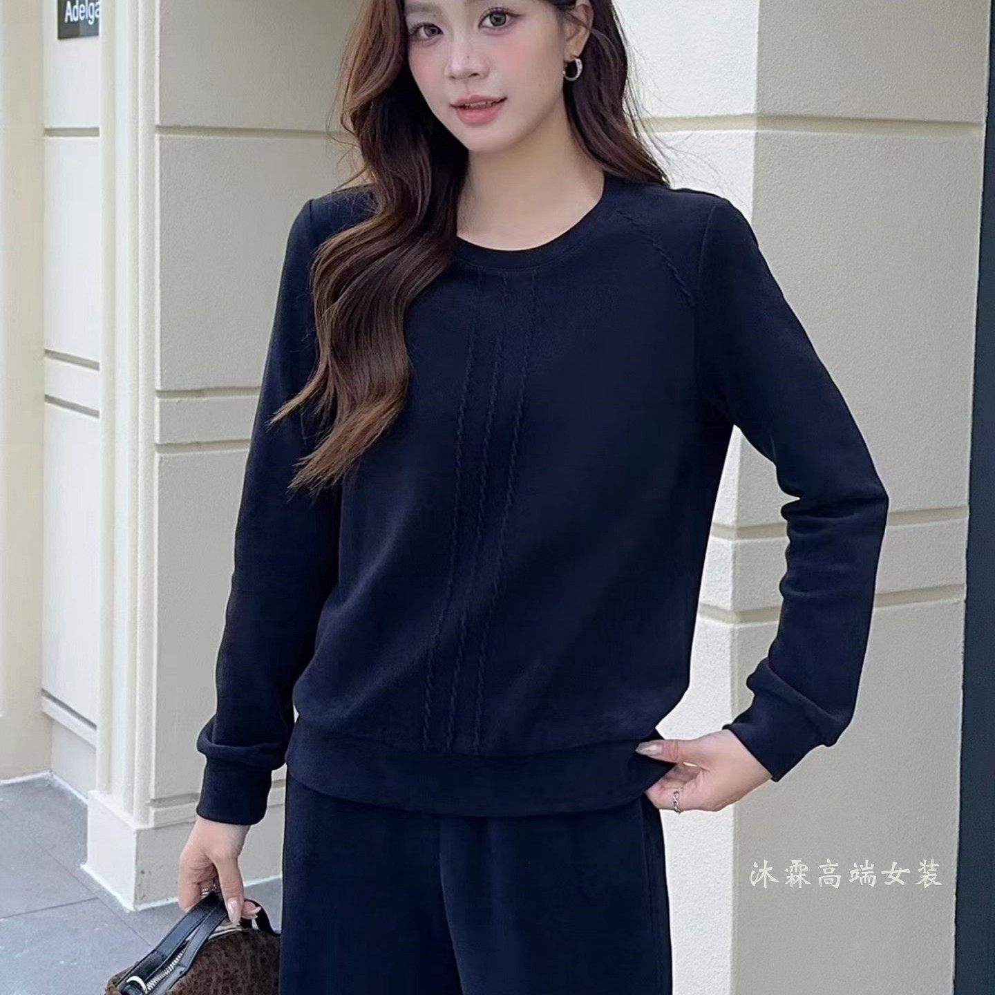 阳龙2025秋冬新款大码修身显瘦宽松气质女上衣打底t恤衫B25-5519
