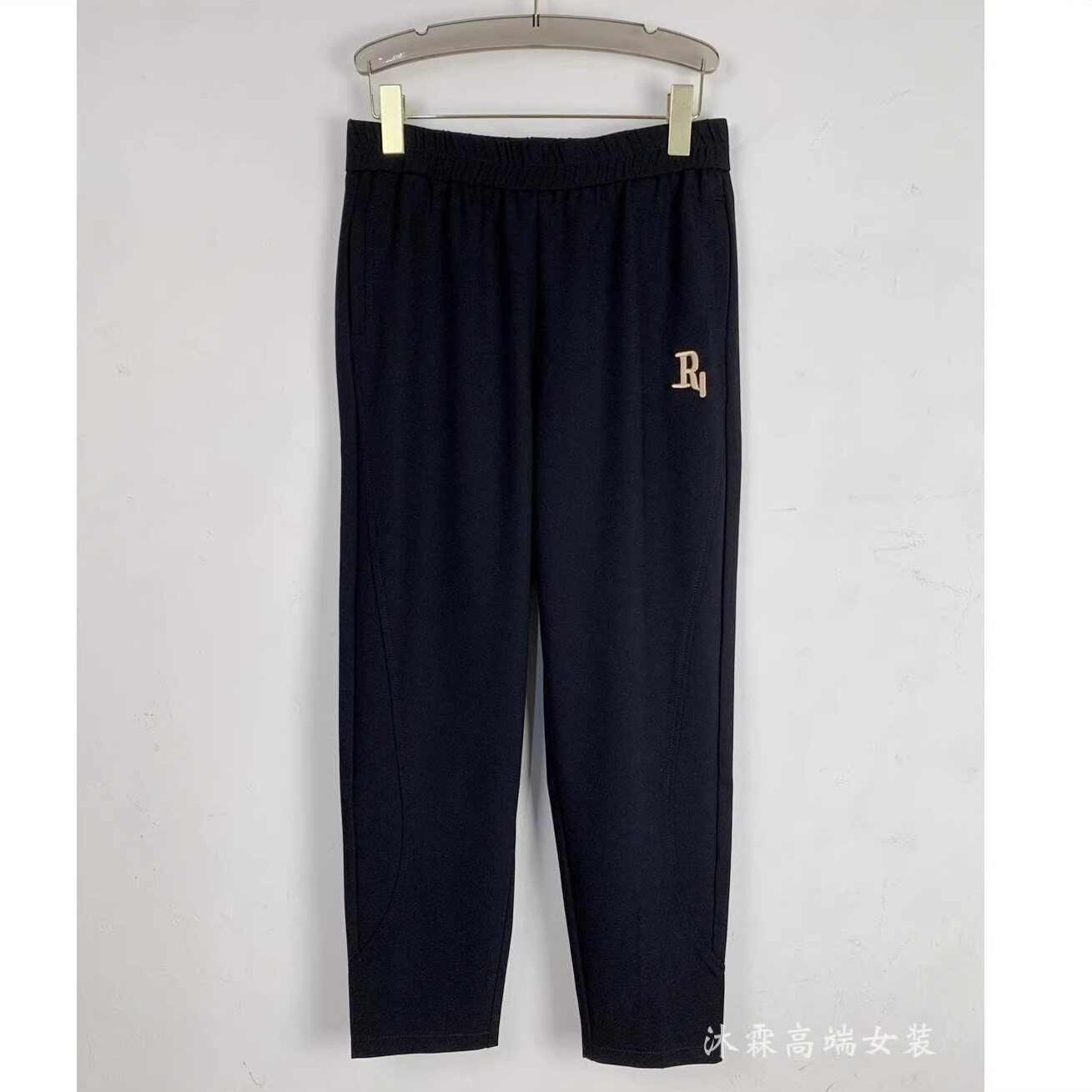 雅姿赏色珊瑚花2026春季新宽松大码修身显瘦胖M休闲直筒女裤19006