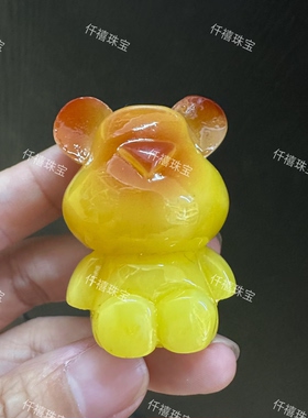 红皮俏色大暴力熊天地孔立体雕刻件,高48宽35厚30