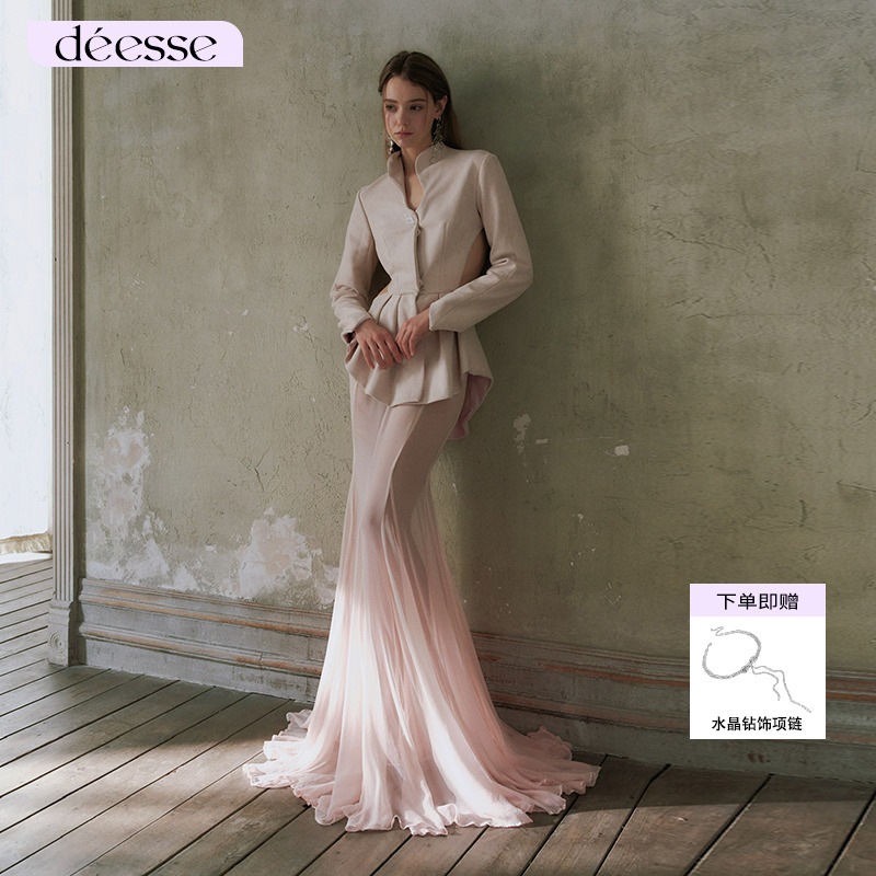 粉色麂皮外套乔其纱半裙