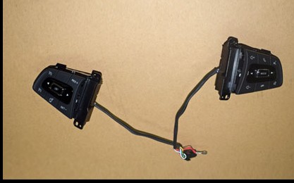 奇瑞19款新款瑞虎5X瑞虎8艾瑞泽GXEX方向盘按键音响按蓝牙多功能