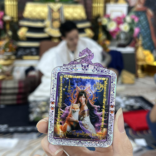 泰国特色佛牌阿赞姐姐牌项链吊坠