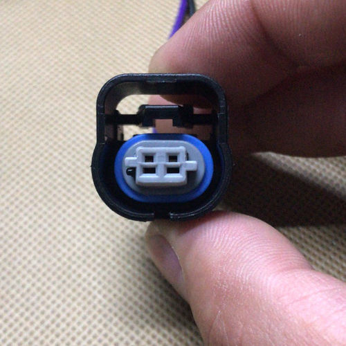别克君威君越科鲁兹迈锐宝雪佛兰凸轮轴进排气VVT电磁阀线束插头.
