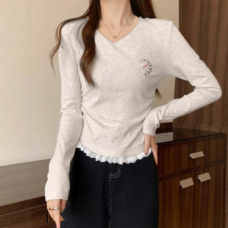 2025秋季新款下摆蕾丝拼接正肩长袖t恤女时尚百搭收腰打底上衣ins