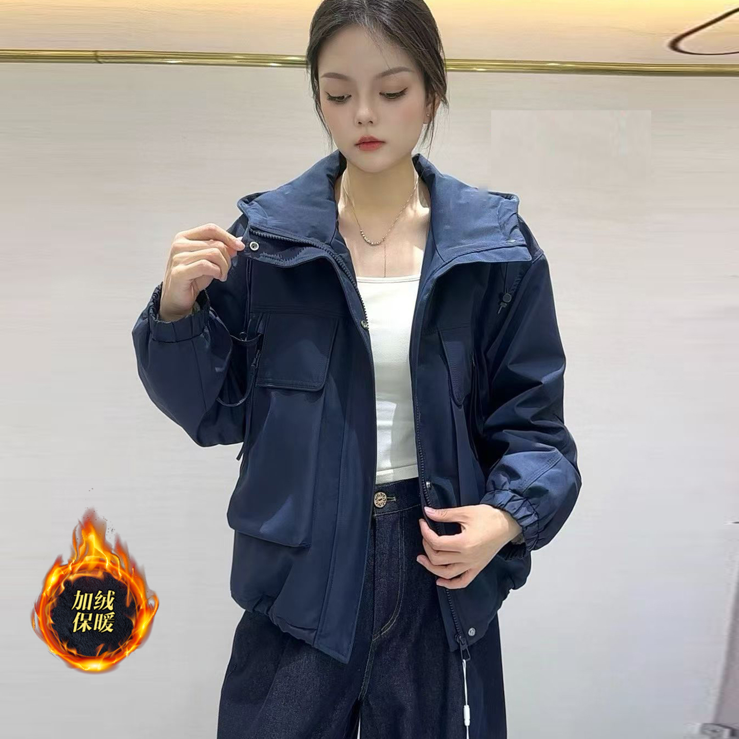 加绒连帽工装外套女短款时尚休闲