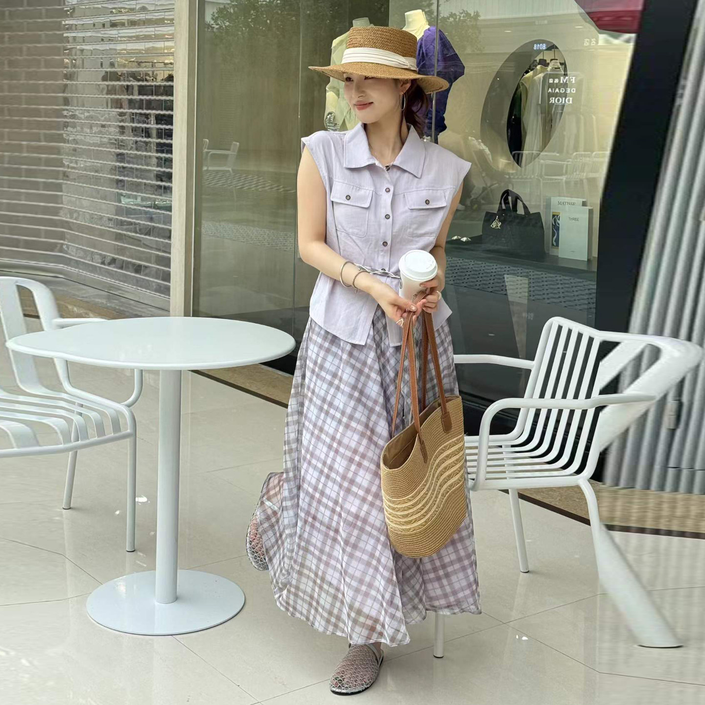 无袖衬衫上衣+格子半身裙两件套女夏季法式气质显瘦穿搭时尚套装