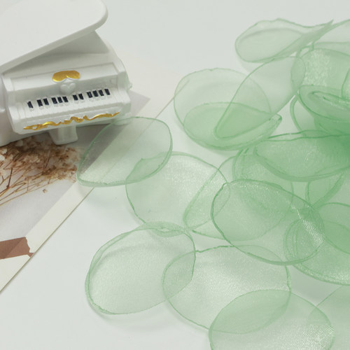 小清新绿色欧根纱烤边花瓣