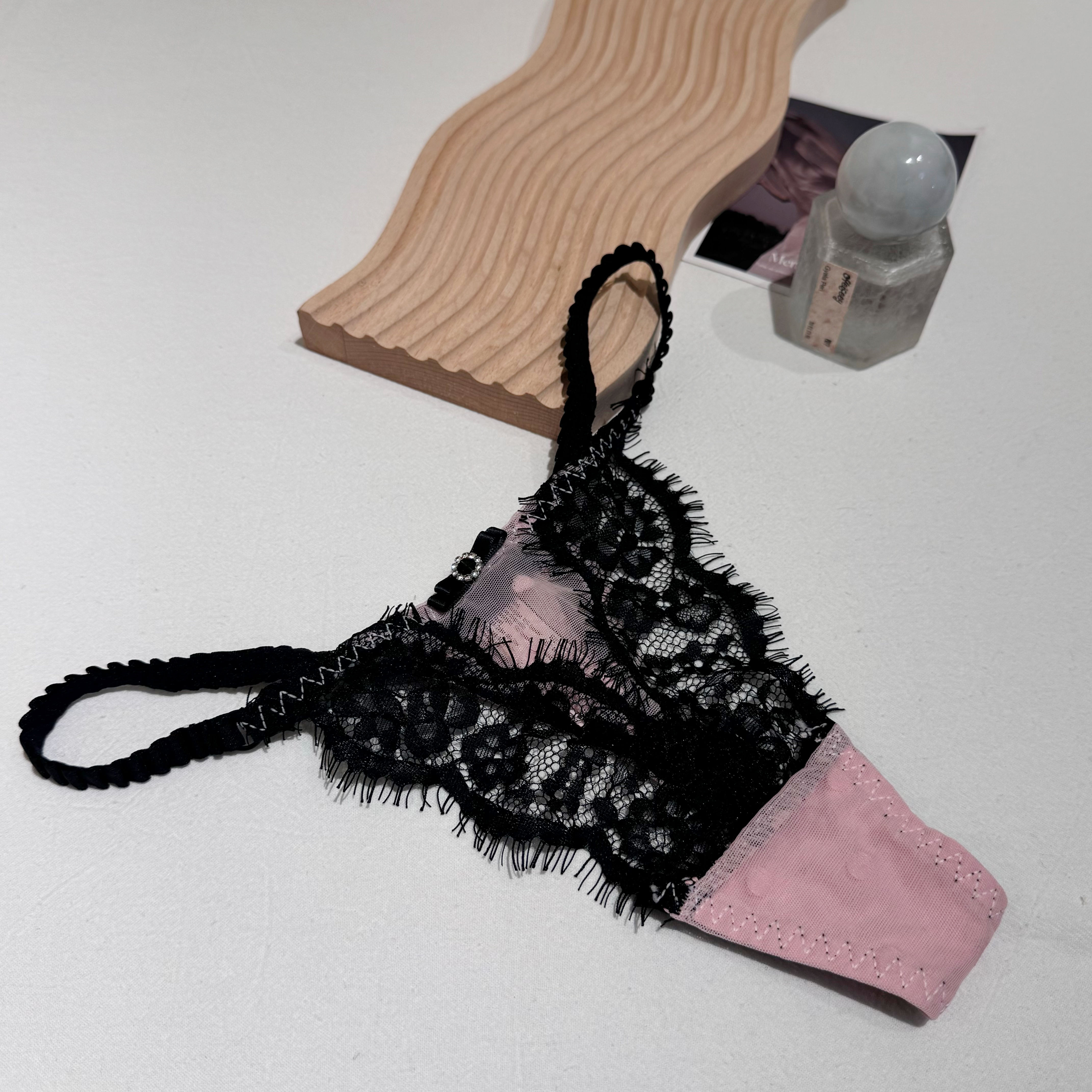 蕾丝丁字裤女纯欲镂空裆款内裤女