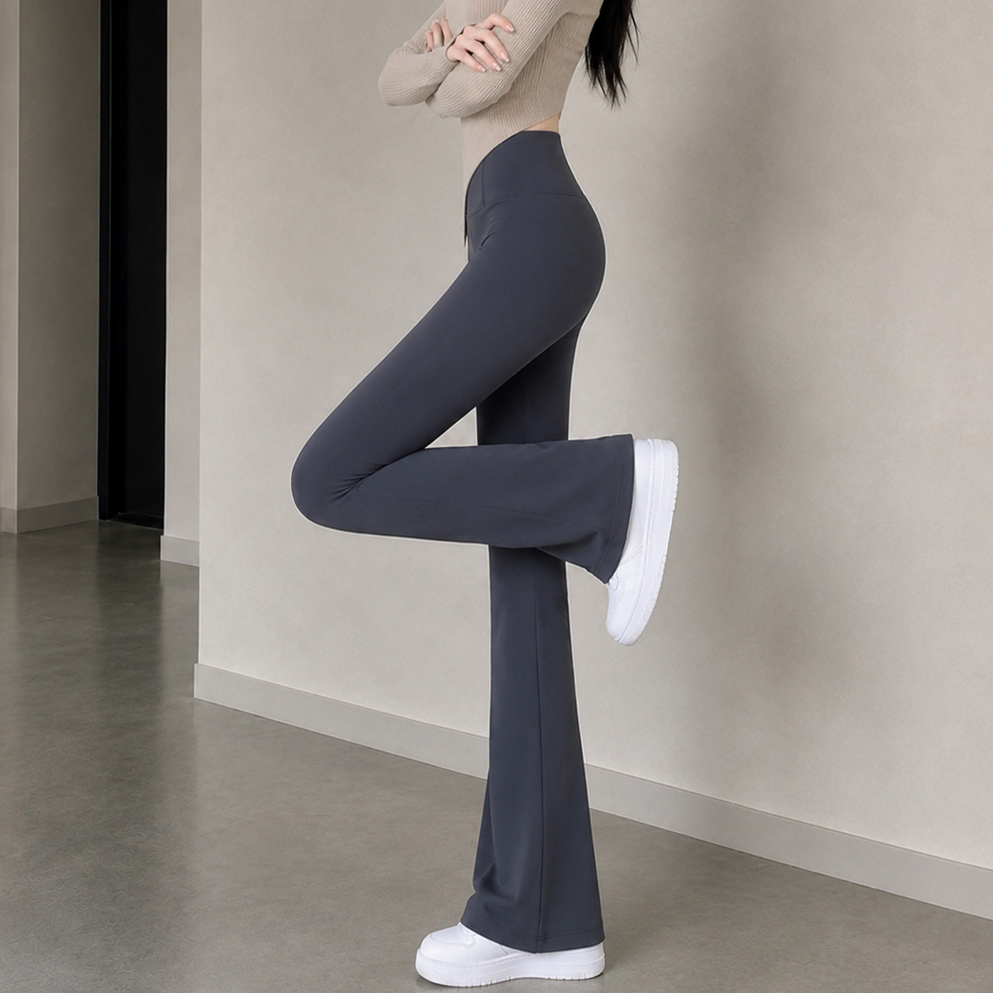 灰色微喇瑜伽打底裤女款2026新款秋季高腰收腹提臀外穿喇叭鲨鱼裤