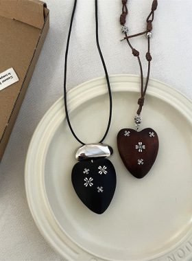 欧尼fever同款银色爱心项链女新款春秋长款吊坠毛衣链 休闲项链