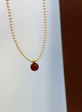 法式简约红色珠子项链女秋冬百搭温柔气质珍珠项链小众轻奢锁骨链