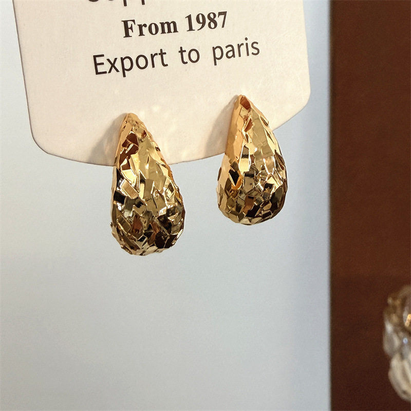 爆闪碎冰冰金色水滴耳钉轻奢小众设计高级感时尚金属气质百搭耳环,饰品/流行首饰/时尚饰品新,耳环,淘宝优惠券,粉丝福利购,淘宝优惠卷