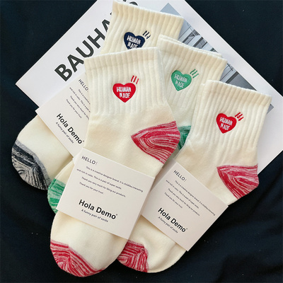 3双男女袜子日系复古ins潮流红色爱心中短筒袜纯棉春秋百搭运动袜