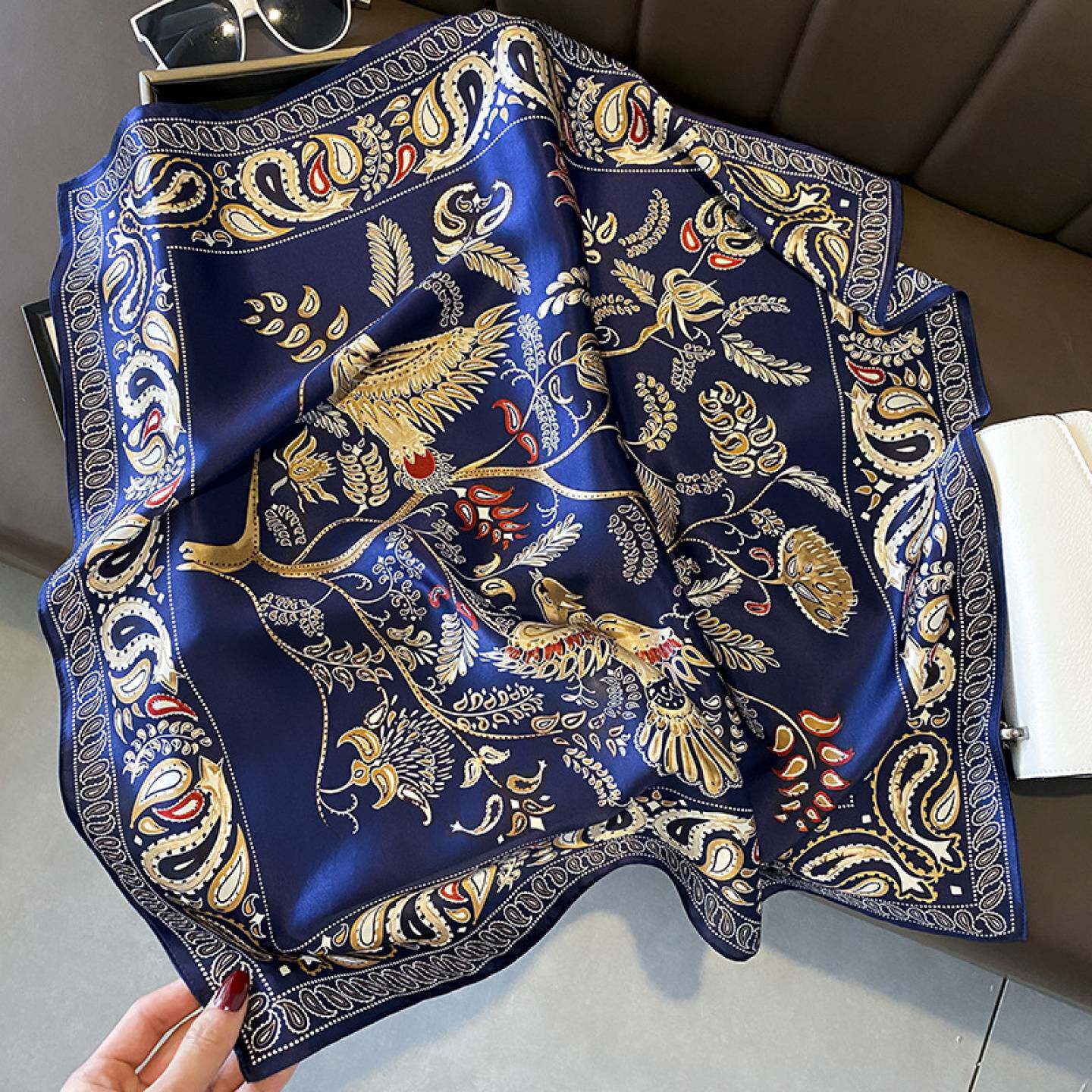 春秋真丝桑蚕丝方巾抹胸围巾披肩