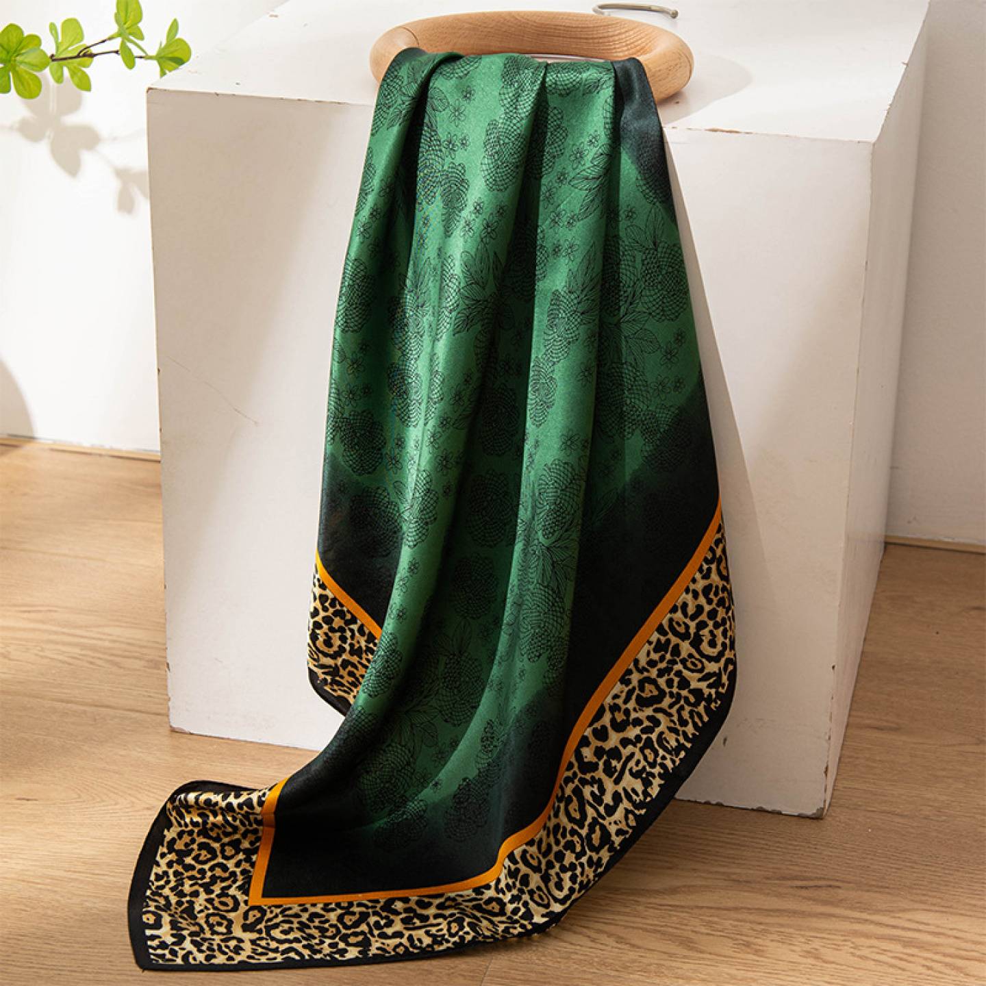 印花方巾桑蚕丝围巾防晒披肩头巾
