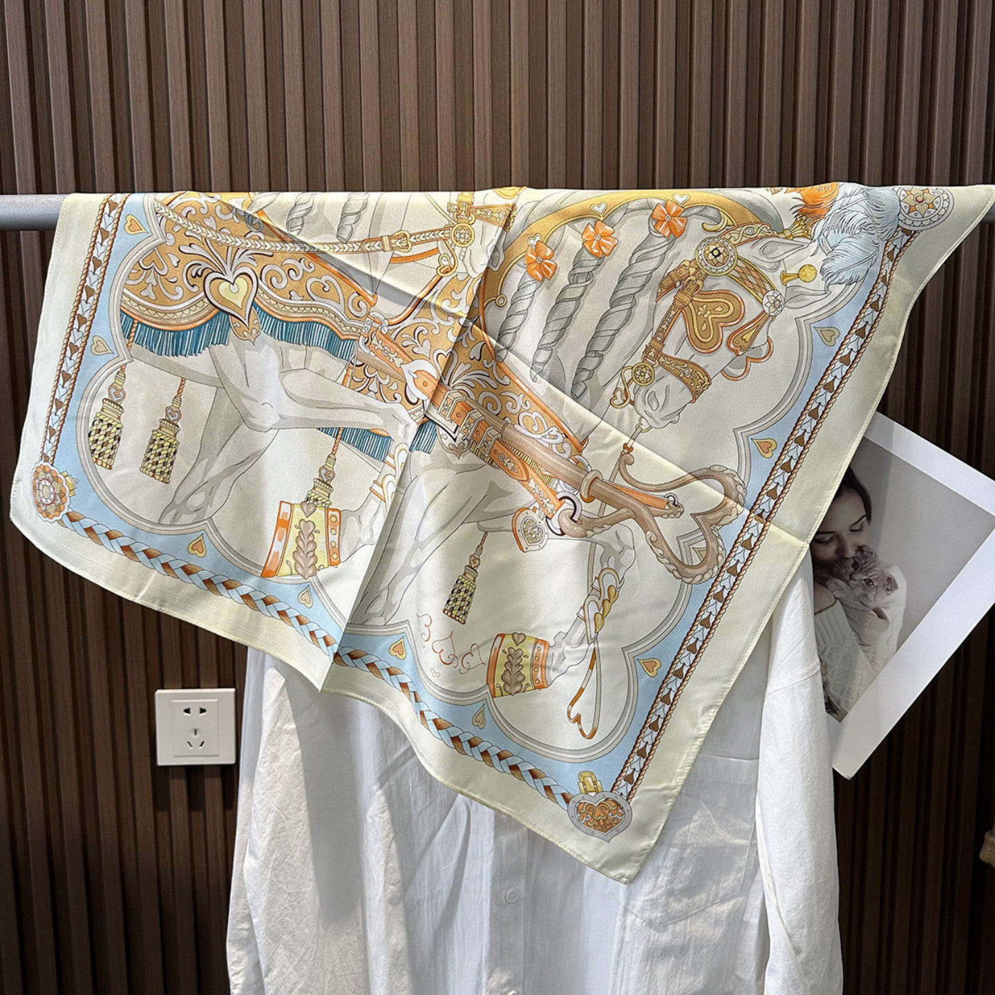 心形挽具26年新款真丝丝巾夏季高端斜纹大牌风70cm方巾高级感围巾