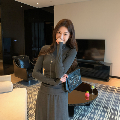 半高领打底衣女内搭高级感可外穿2025秋冬季新款修身显瘦白色上衣