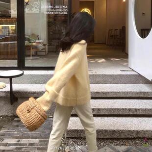 奶黄色马海毛套头毛衣女秋冬小个子宽松慵懒风针织衫加厚圆领上衣