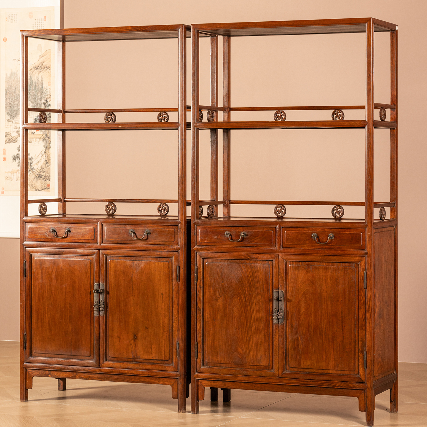 清代黄花梨带围栏双层亮格书柜