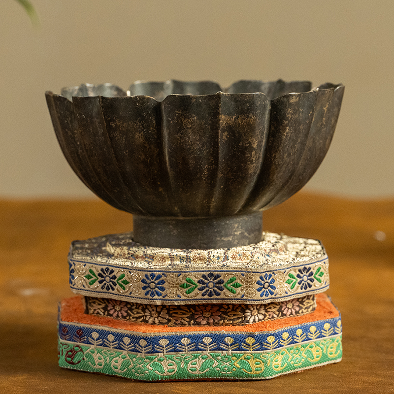 清代银花瓣纹花口碗文玩古董收藏银制艺术品摆件银器茶具111.8g