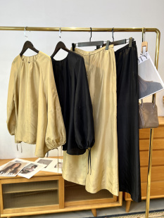 简约利落 款 重磅真丝圆领灯笼袖 气质上衣 断码 高腰阔腿裤 套装