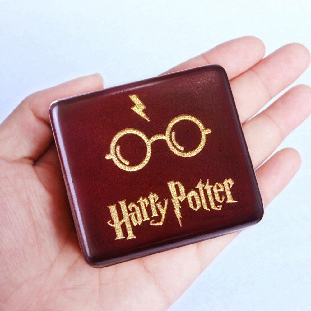 WOODEN HARRY POTTER MUSIC BOX HARRY POTTER MOVIE PERIPHERALS MUSIC BOX FRIENDS BIRTHDAY TANABATA GIFTS